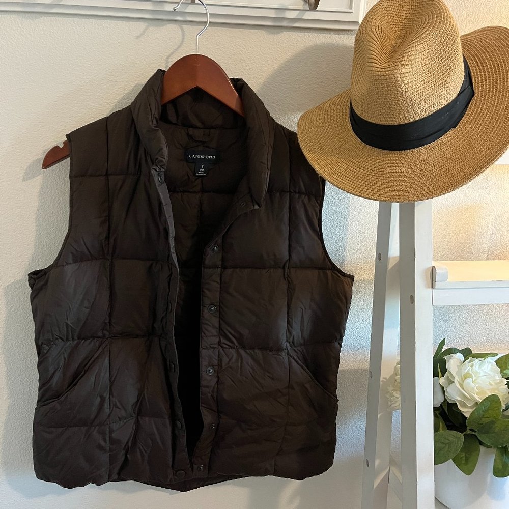 Lands' End Women's Brown Puffer Vest Small